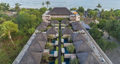 d’Nusa Beach Club and Resort