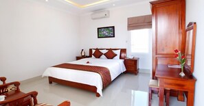 Minibar, escritorio, camas plegables/adicionales y wifi gratis 