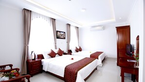 Suite | Minibar, desk, rollaway beds (surcharge), WiFi (free) - Iris Villa Hoi An (Da Nang)