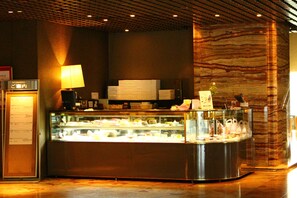 Interior entrance - Gunma Royal Hotel (Maebashi)