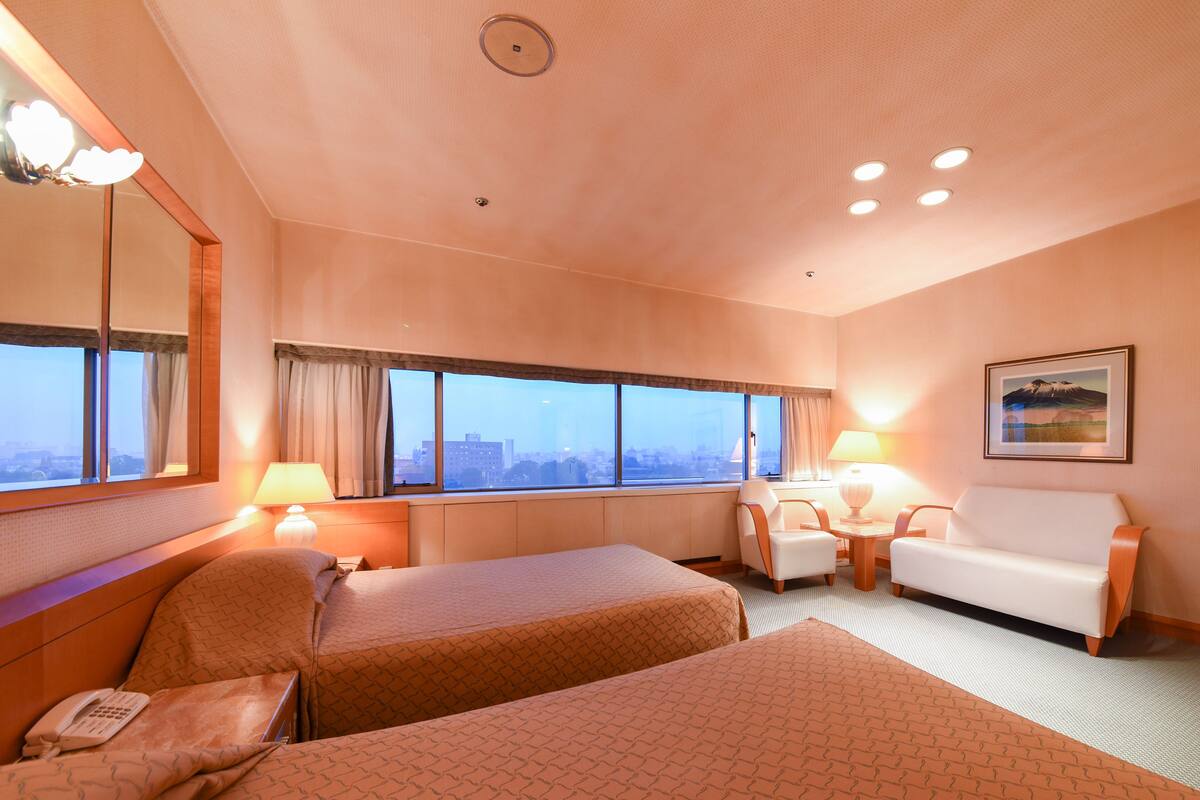 Deluxe Twin Room (2 Single beds + 1 Extra) | Iron/ironing board (on request), WiFi (free), bed sheets