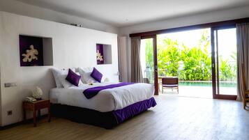 Villa, piscine privée | Minibar, coffres-forts dans les chambres, bureau