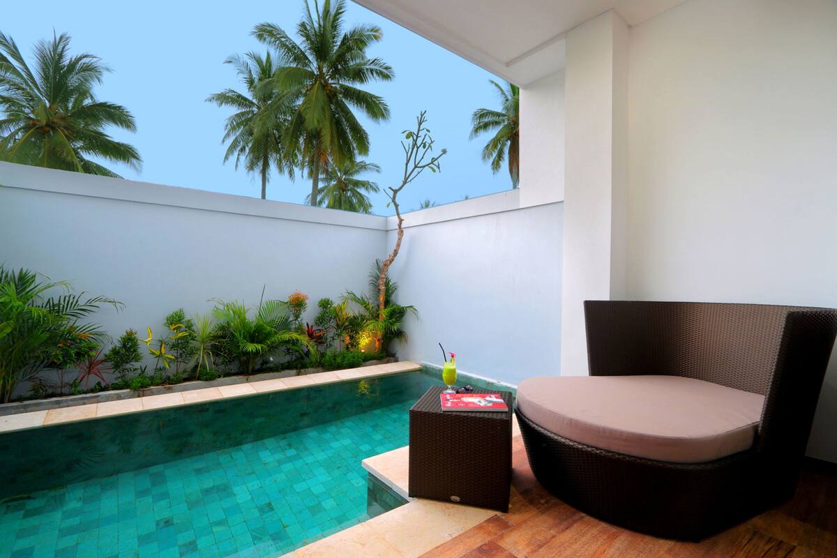 Junior Suite with Plunge Pool - Water Sport Activities Included | Balcony