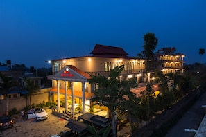 Executive Room | Children’s activities - Hotel Royal Safari (Sauraha)