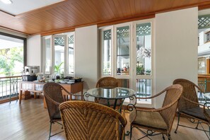 Executive lounge - Kantary Bay Hotel And Serviced Apartments (Si Racha)