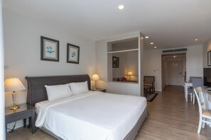 Studio Suite | Zimmersafe, Schreibtisch, Verdunkelungsvorhänge, kostenloses WLAN