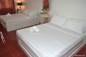 Deluxe Family Room | Desk, rollaway beds, free WiFi - Dolores Farm Resort (Polomolok)