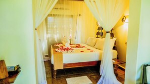 1 bedroom, in-room safe, desk, blackout curtains - Weru Weru River Lodge (Moshi)