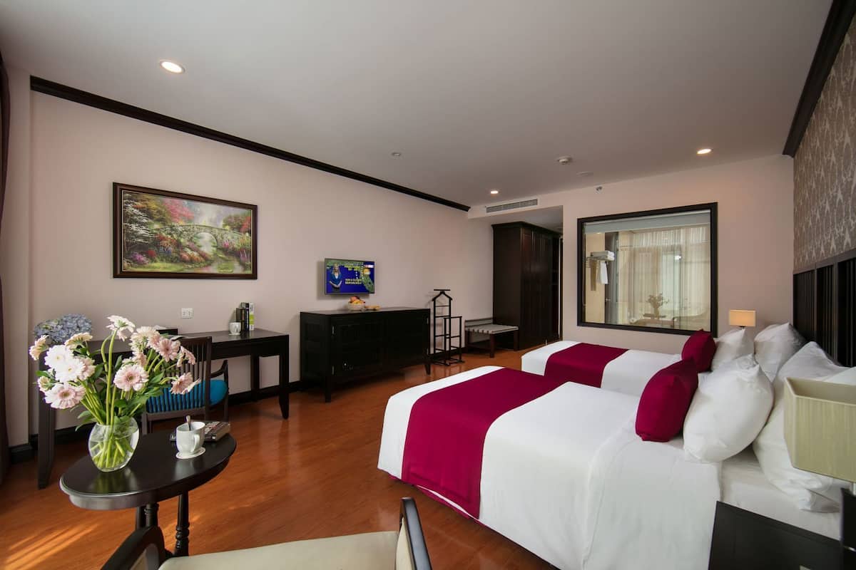 Minibar, in-room safe, desk, soundproofing