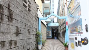 Unclassified image, 3 of 3, button - Apartment Miyakojima (Osaka)