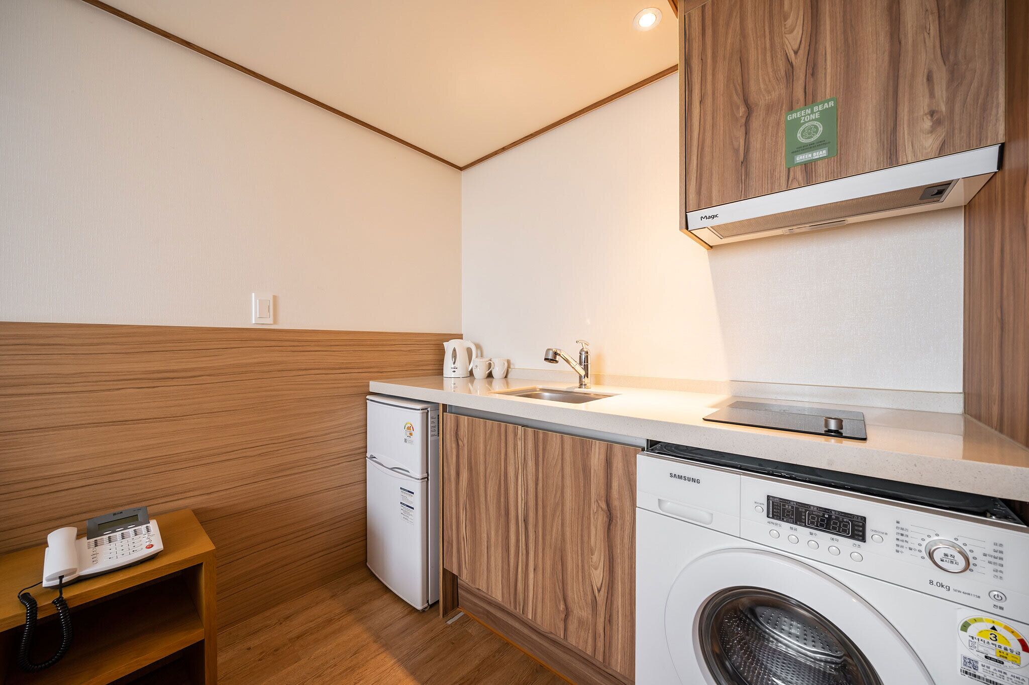 family twin room | private kitchen | fridge, microwave, electric kettle, high chair