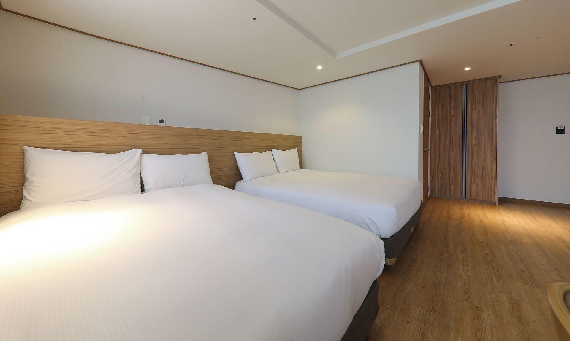 Egyptian cotton sheets, premium bedding, down comforters