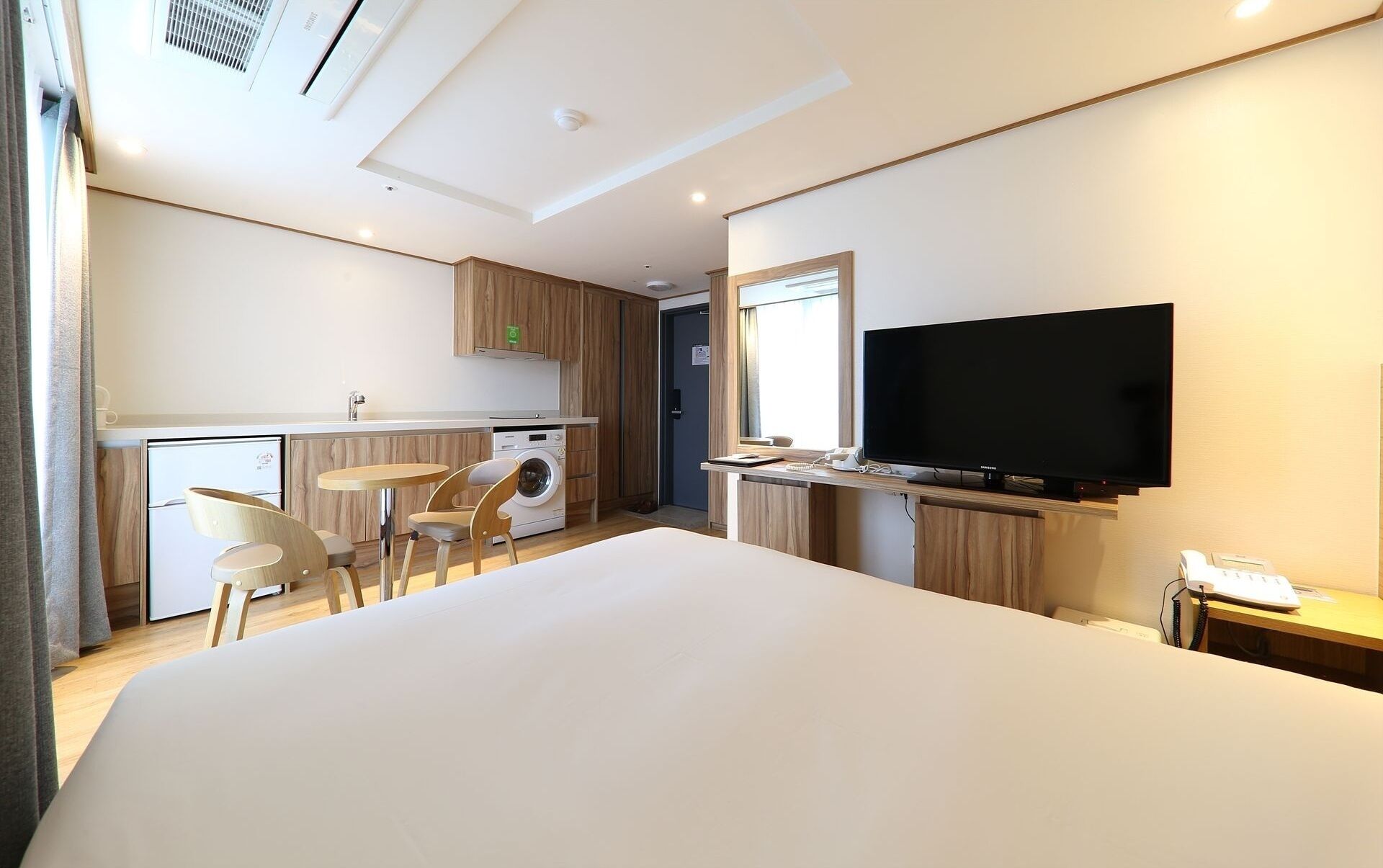 Premium Double Room, 1 Double Bed | Egyptian cotton sheets, premium bedding, down comforters