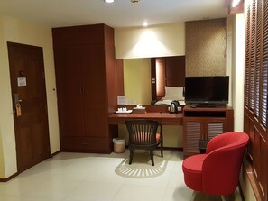 Deluxe Room, No Windows | Room amenity - W 21 Hotel Bangkok (Bangkok)