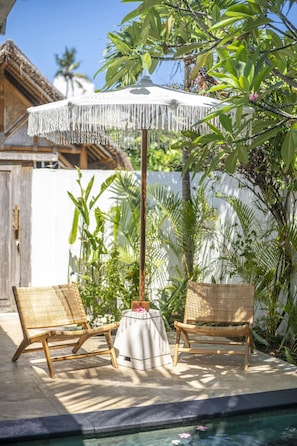 Vila, 2 quartos, piscina particular | Vista para o jardim