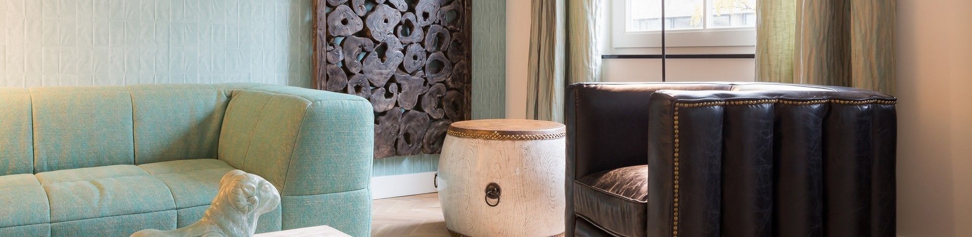 penthouse | living area | flat-screen tv, pay films