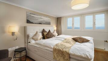 1 bedroom, individually furnished, desk, blackout drapes