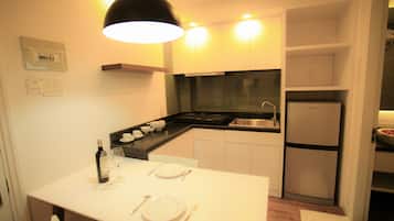 Awesome and very Central Studio Apartment 1 Bedroom | Bathroom | Shower, free toiletries, hair dryer, slippers
