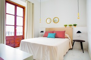 Fer et planche à repasser, Wi-Fi gratuit, draps fournis