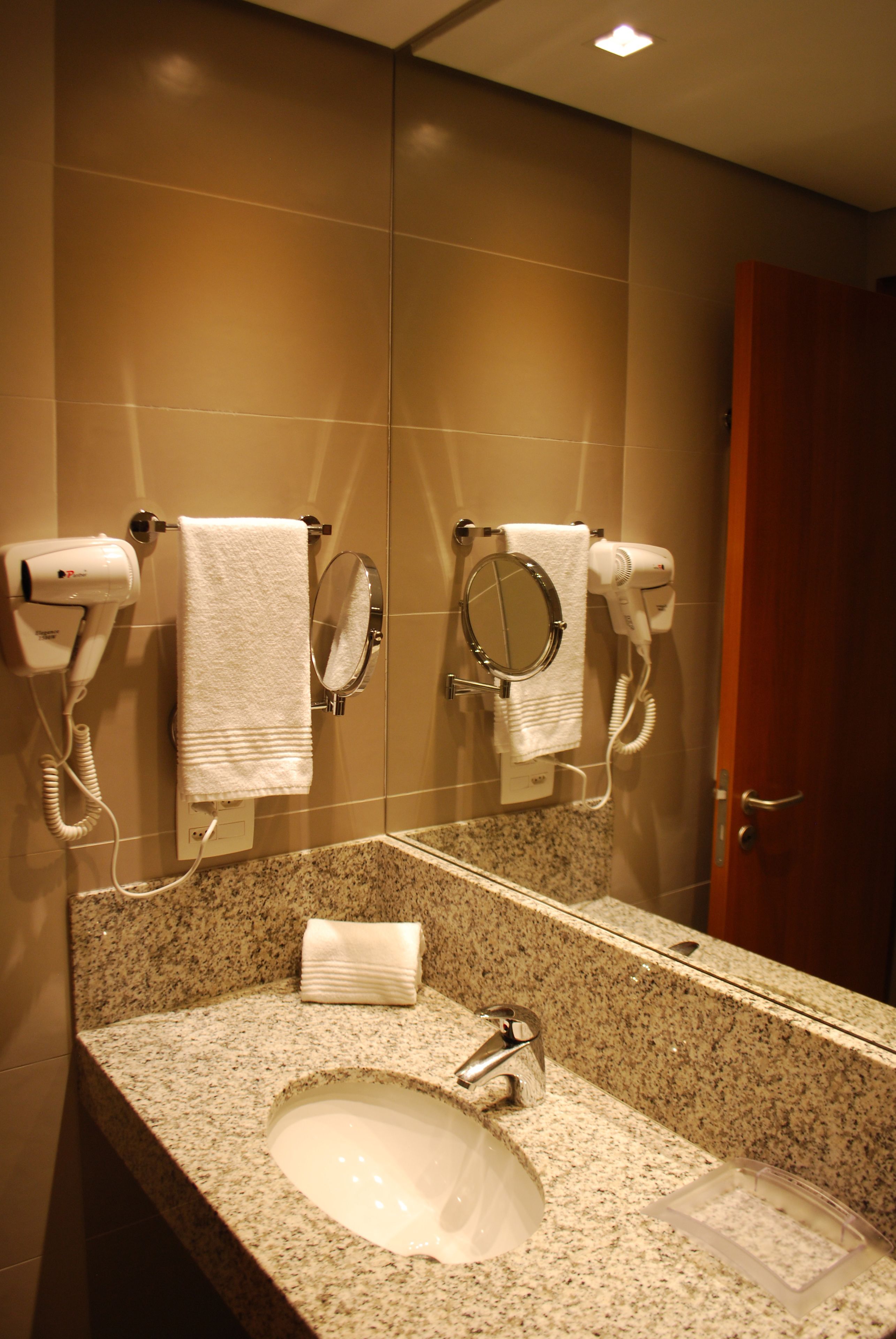 shower, rainfall showerhead, free toiletries, hair dryer