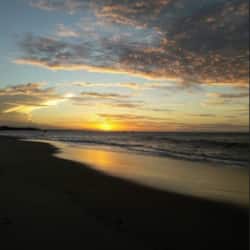 Na praia