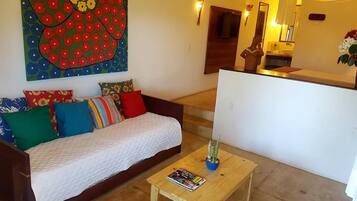 Minibar, decoración personalizada y wifi gratis