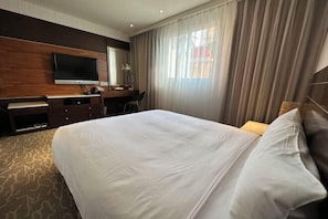 Down duvets, in-room safe, individually decorated, desk - Young Soarlan Boutique Hotel – Tainan (Tainan)