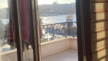 Quarto luxo, terraço, vista para o mar | Terraço/pátio