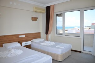 Kaliteli yatak takımı, minibar, ses yalıtımı 