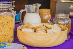 Breakfast area - The Trip Hostel (Punta del Este)