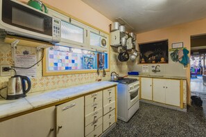 Standard Shared Dormitory, Mixed Dorm | Shared kitchen - The Trip Hostel (Punta del Este)