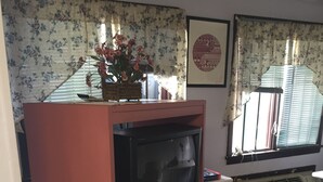 Unclassified image, 2 of 23, button - Red Carpet Inn Piqua (Piqua)