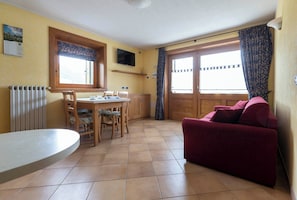 Apartment | Living area