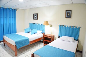 Kamar Triple Standar, 3 Tempat Tidur Twin, ensuite | Meja kerja dan gratis tempat tidur lipat/ekstra