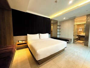 Suite, 3 Bedrooms