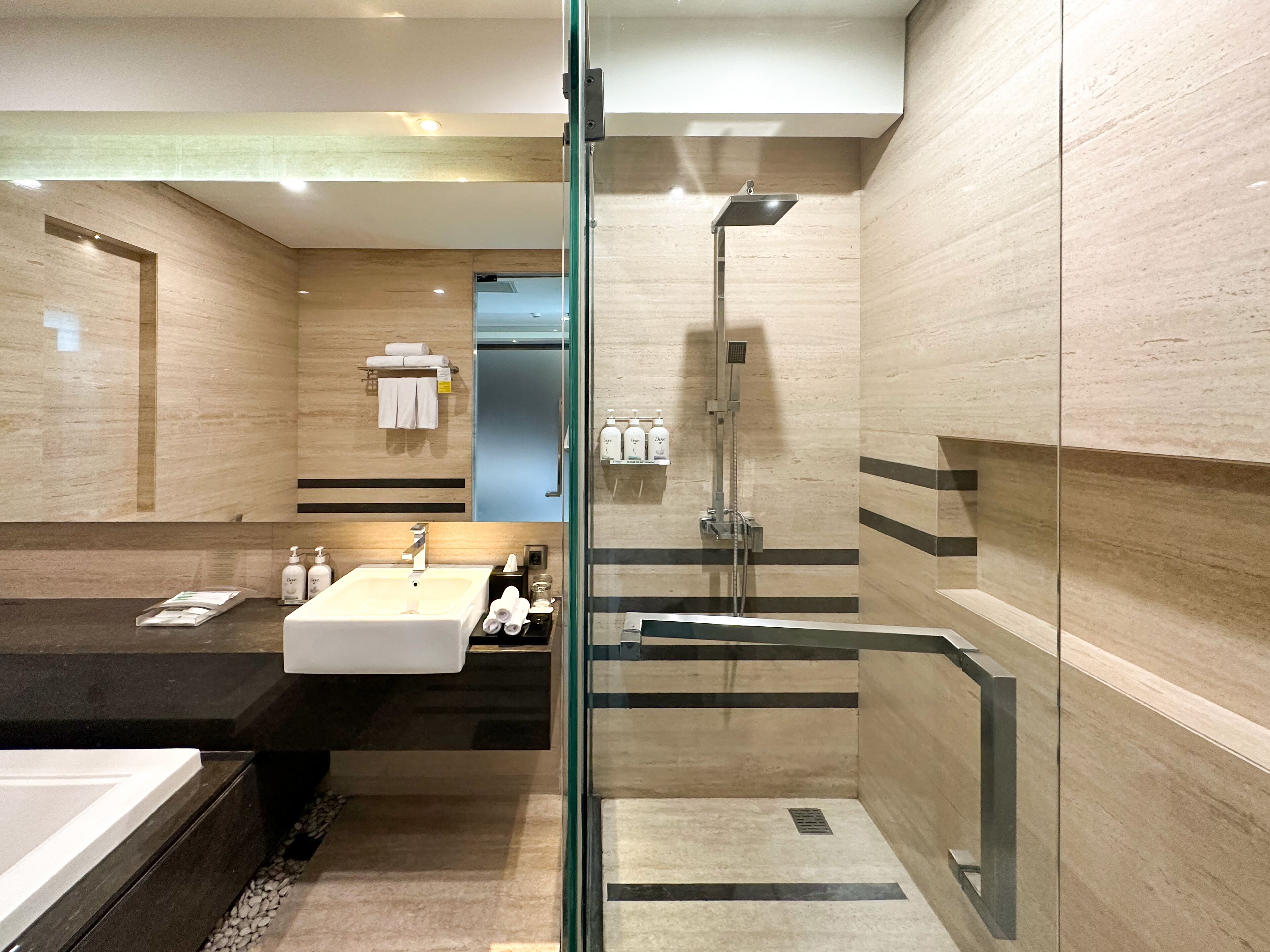 Suite, 3 Bedrooms | Bathroom | Shower, free toiletries, hair dryer, bathrobes