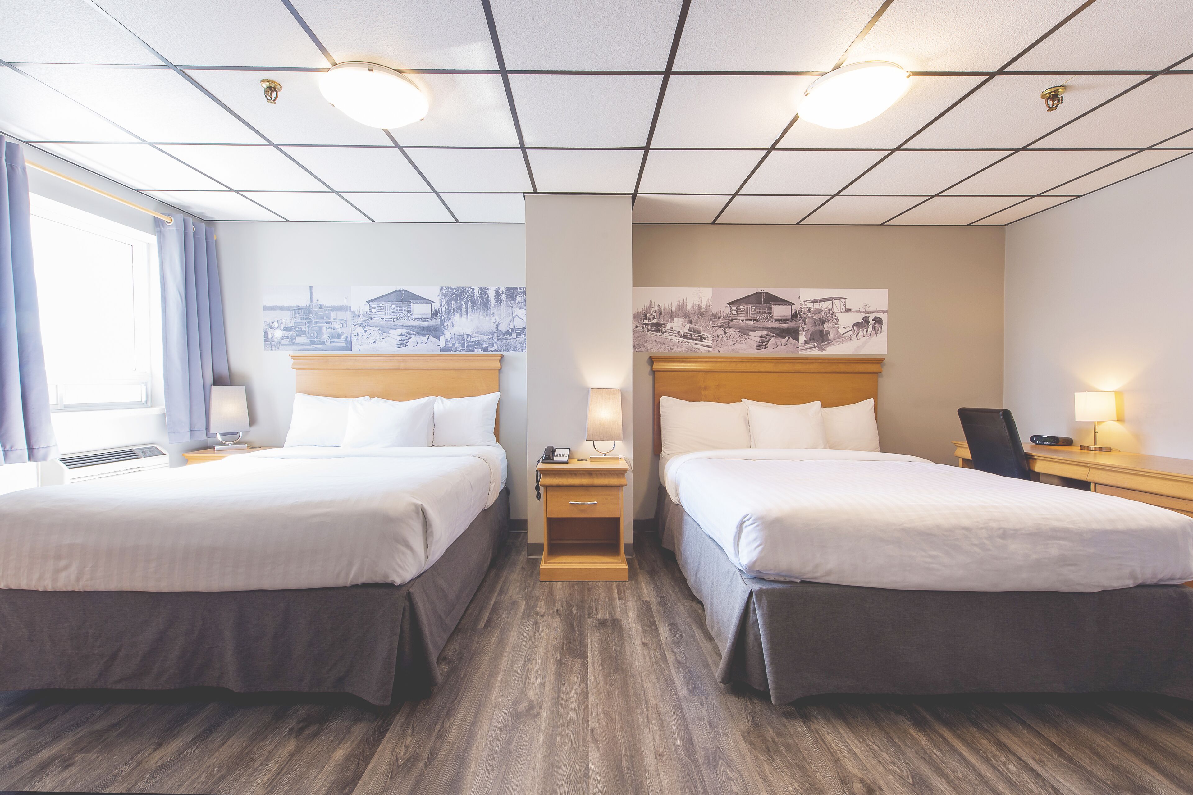 room, 2 queen beds, kitchenette (prospecteur) | desk, soundproofing, iron/ironing board, free cots/infant beds