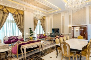 Premium bedding, minibar, in-room safe, desk