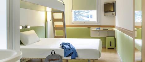 Triple Room, Multiple Beds