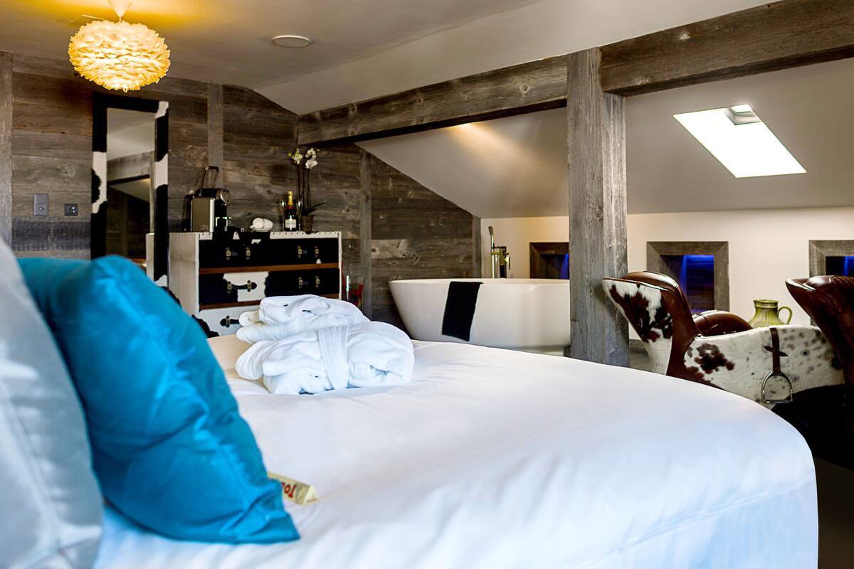 Deluxe Double or Twin Room, 1 Bedroom, Balcony, Mountain View