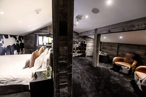 Penthouse, 3 Bedrooms, Sauna | In-room safe, iron/ironing board, cots/infant beds, rollaway beds - Hotel Le Farinet (Bagnes)