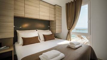 2 bedrooms, down comforters, in-room safe, free WiFi