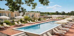 Amber Sea Luxury Village - Pool Holiday Home