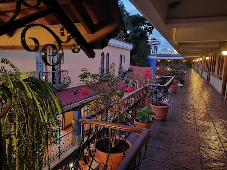 Terrace/patio. Hotel Villa Española