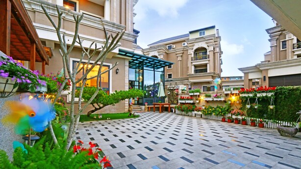 Courtyard - Creekside No 22 bnb (Xincheng)