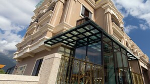 Exterior - Creekside No 22 bnb (Xincheng)