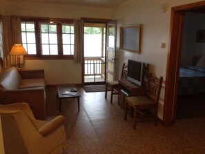 파노라믹 캐빈, 침실 2개, 주방, 호수 전망 (Pine) | 욕실 | 샤워 시설, 타월