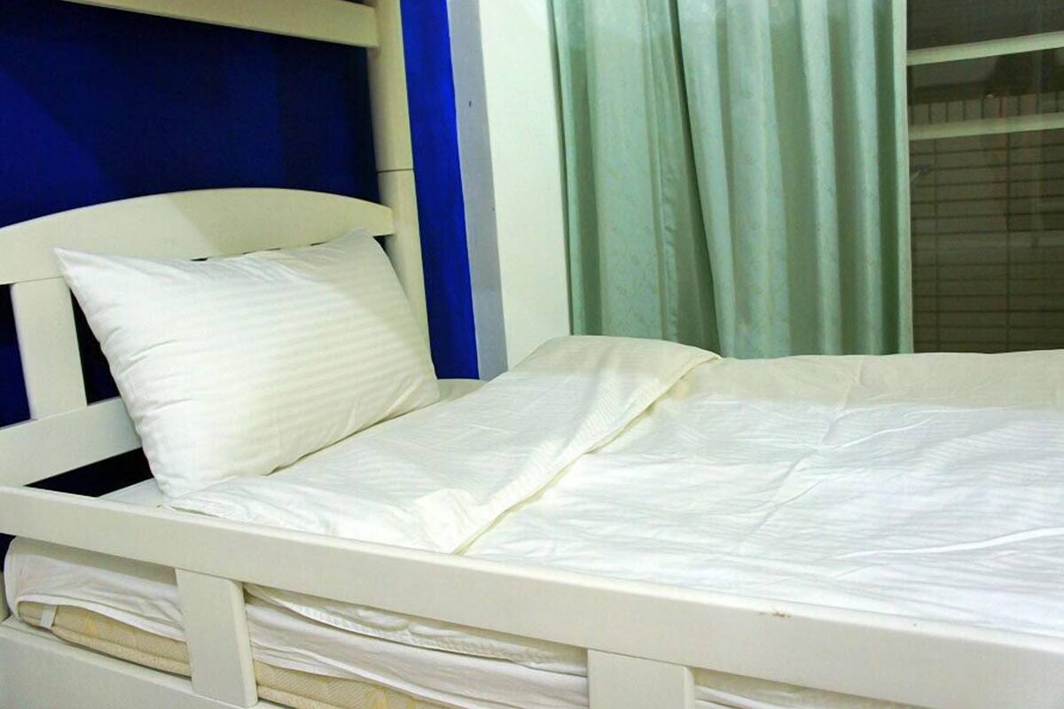 Shared Dormitory ((mixed 6 bed)) | Free WiFi