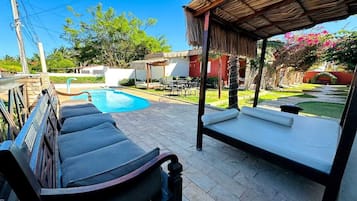 Piscina all'aperto