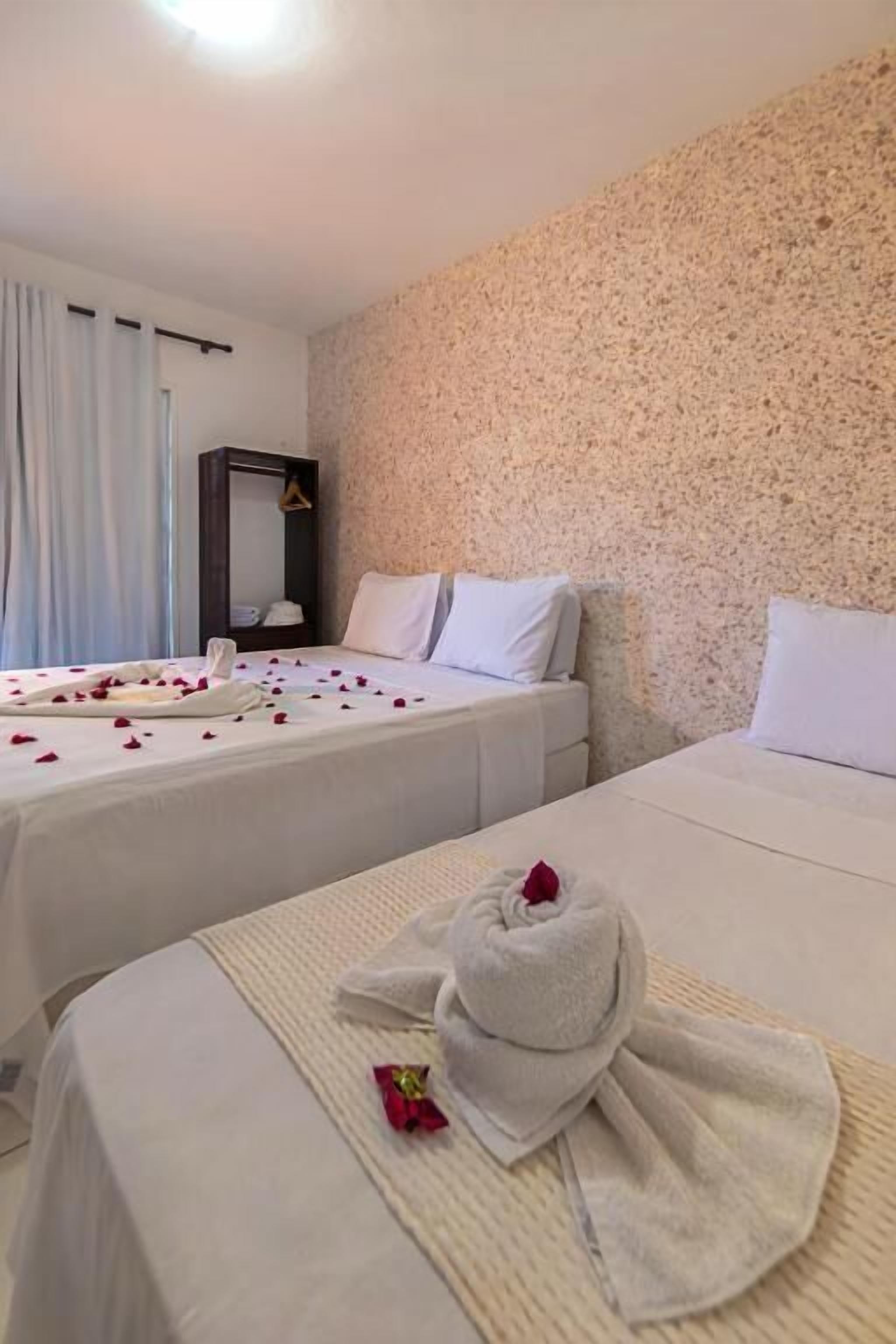 Suite Confort, vistas al jardín | 1 dormitorio, minibar, tabla de planchar con plancha y camas supletorias